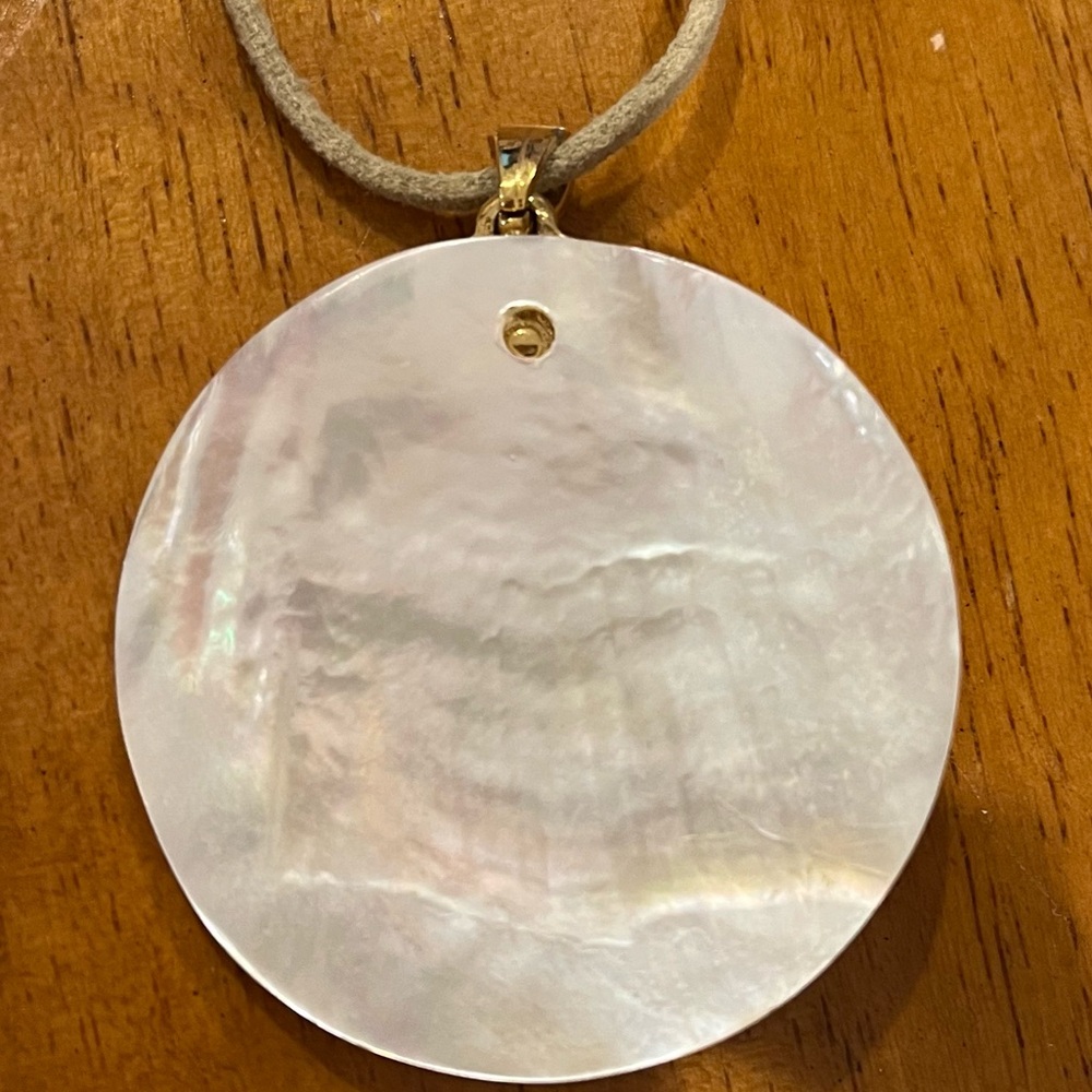 Shell Necklace - Picture 6 of 6